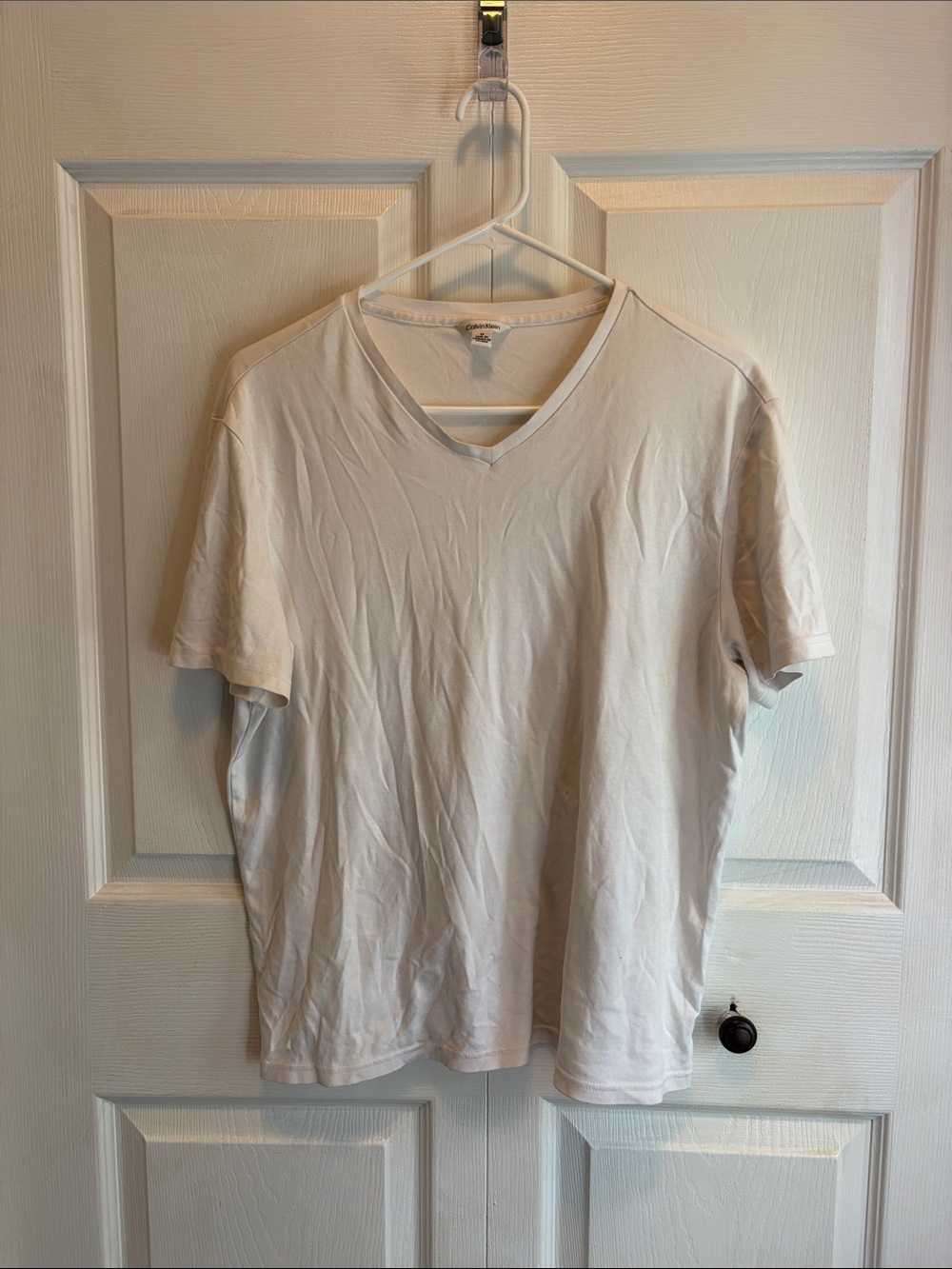 Calvin Klein women’s White V-Neck Short Sleeve Tee